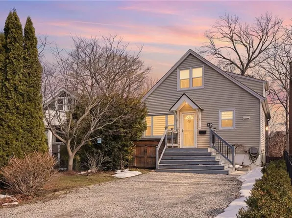 40 Runcorn St, Saint Catharines, ON L2M 1N8