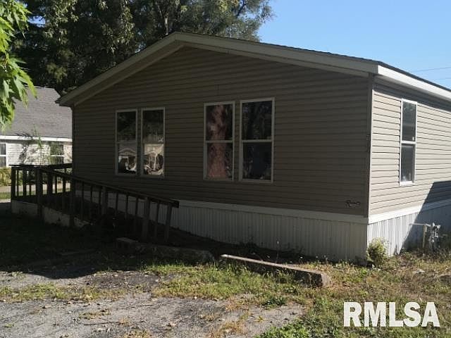 2nd image of 2904 S Hoover Ave