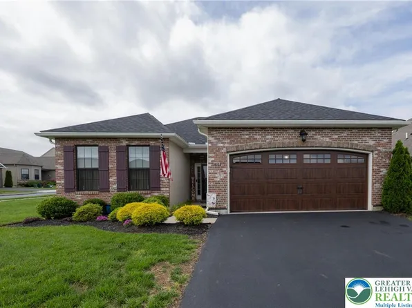 4163 Eveningstar Rd, Emmaus, PA 18049