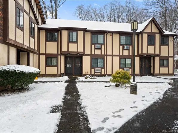 314 Foxwood Lane #314, Milford, CT 06461