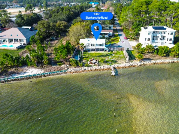 1907 Blankenship Rd, Navarre, FL 32566