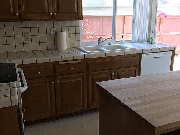 5th image of 5014 Abuela Dr