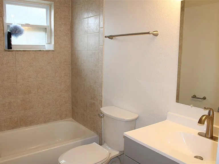 9049 Orchid Dr — Photo 4