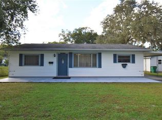 5601 17th St, Zephyrhills, FL 33542