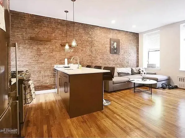 6 Charles Street image 1 of 7