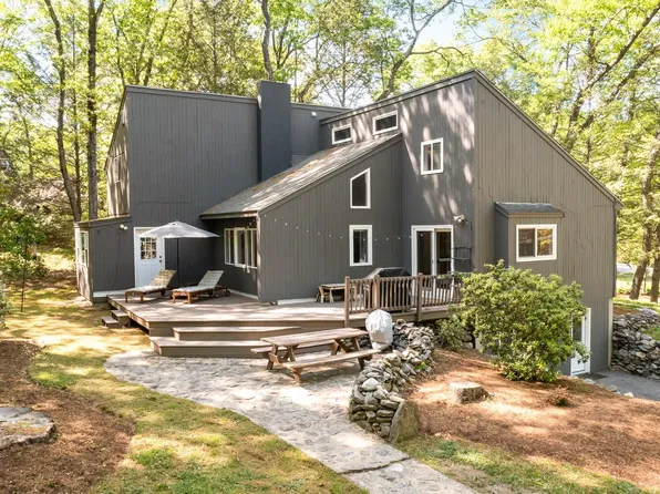 30 Shelburne Road, Nashua, NH 03063
