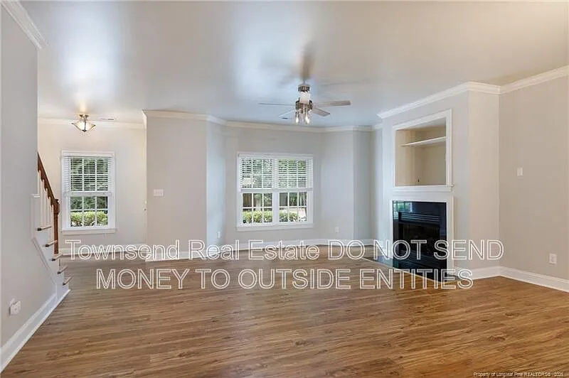 3 bed, 2.5 bath, 2327 sqft, $1,845 — Photo 3