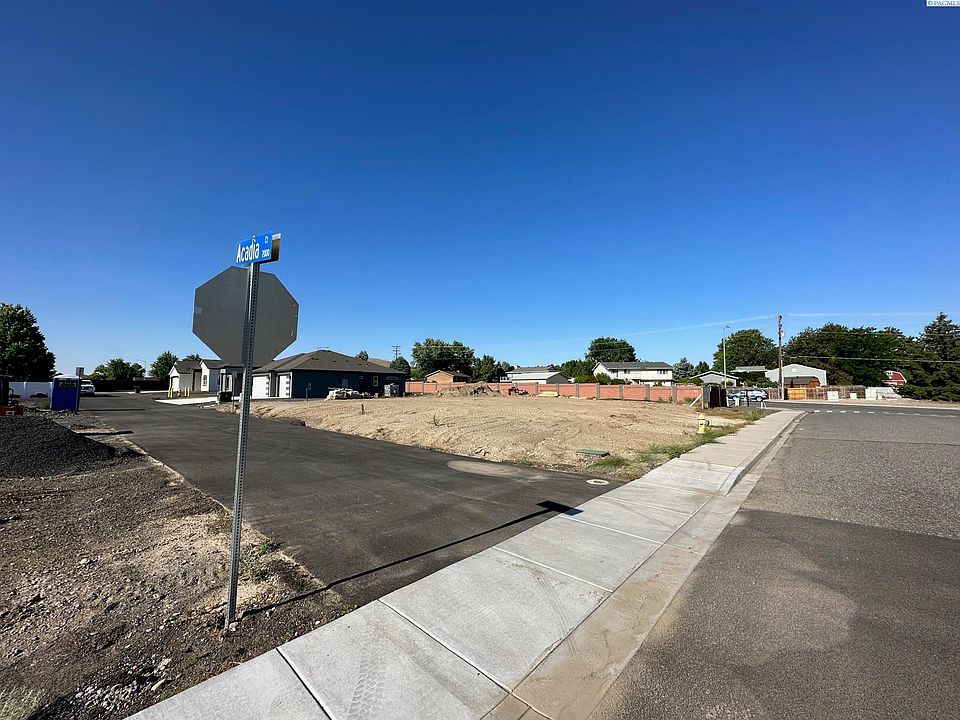 2nd image of 2025 Acadia Ct