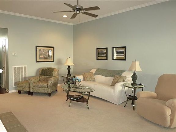 4th image of 2020 Lenox Dr