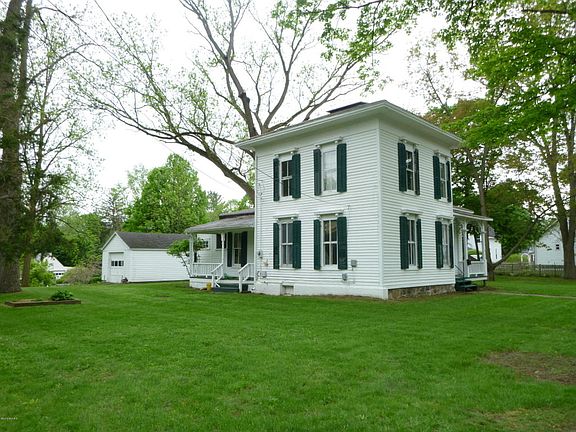 4th image of 520 Schuyler St