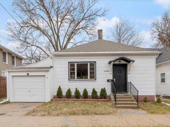 209 Fletcher Ave, Council Bluffs, IA 51503