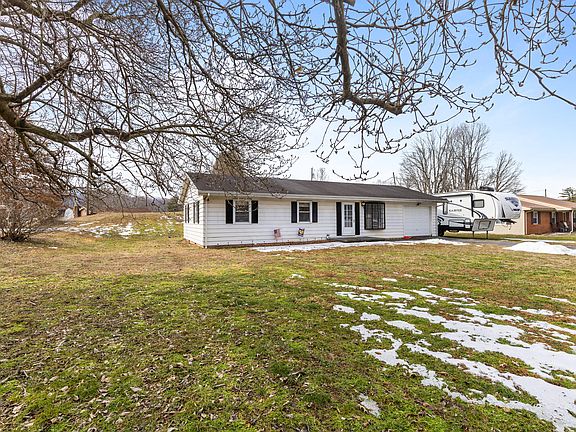 5th image of 178 Indian Hills Cir