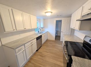 925 S 3rd St, Chickasha, OK 73018