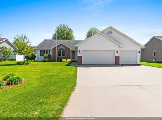 1326 Winter Wheat Dr, Neenah, WI 54956