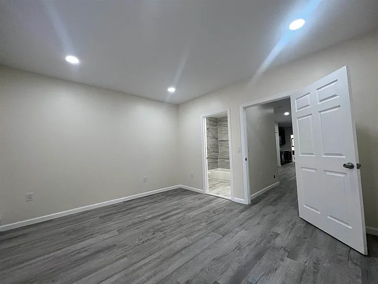 34 Giles Ave #1 — Photo 6