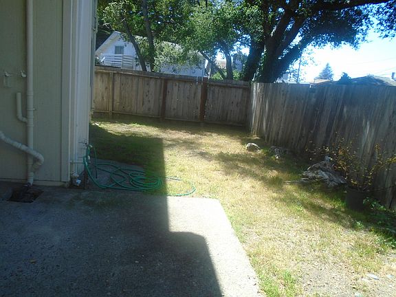 5th image of 229 Mar Vista Dr APT C