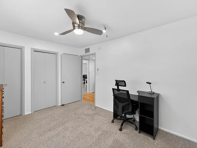 425 S Parkcrest #334 — Photo 17