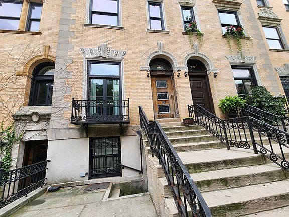 2nd image of 222 W 139th St #6