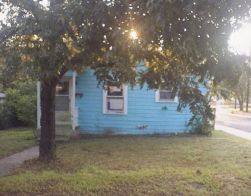 1st image of 150 LOS ARBOLES ST
