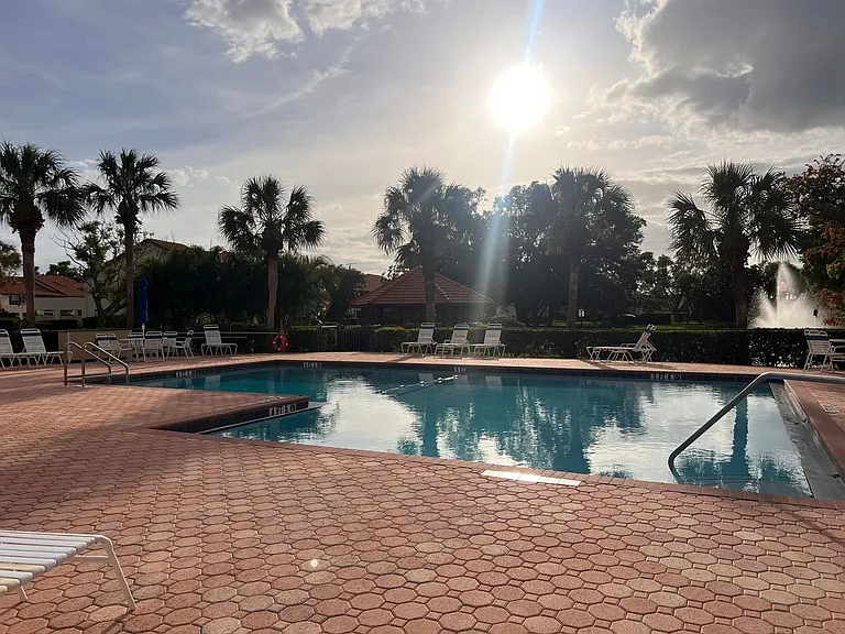 748 Avenida Estancia #B — Photo 39