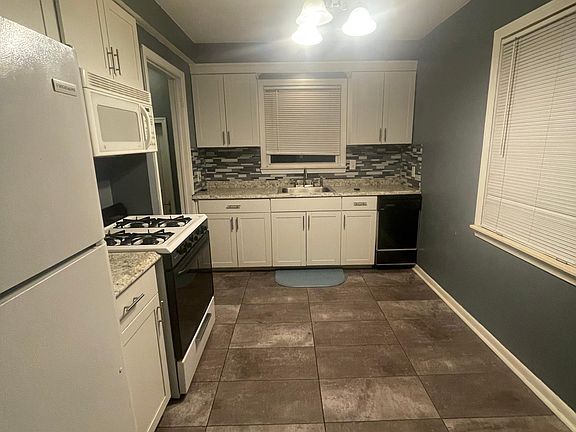 4th image of 22120 Grand Lake St