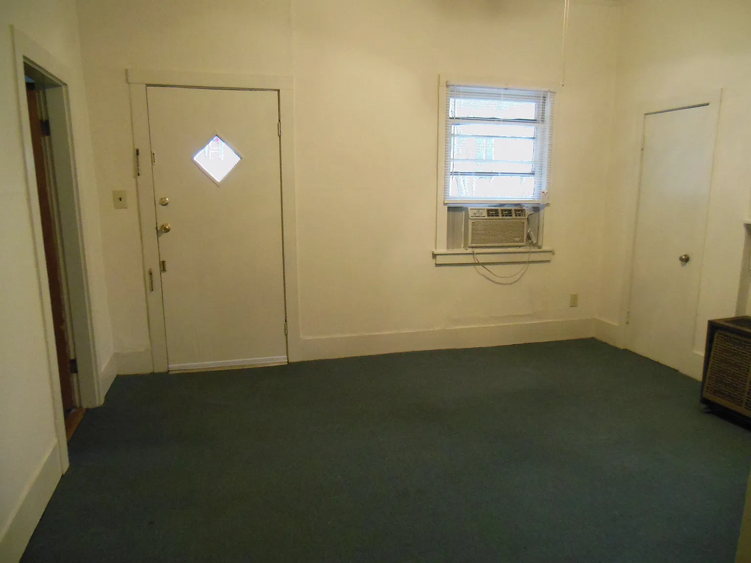 2 bed, 1000 sqft, $900 — Photo 4