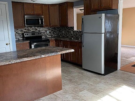 5th image of 1793 Westwood Dr