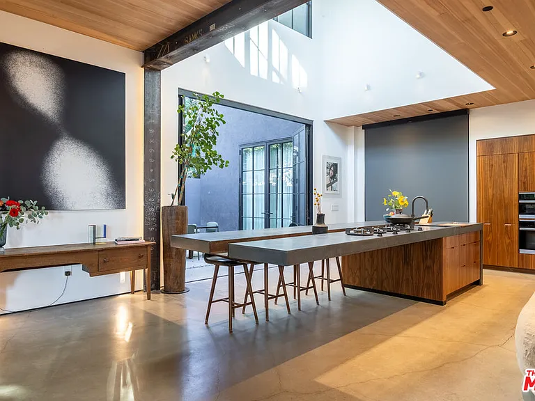 746 Marco Pl — Photo 31