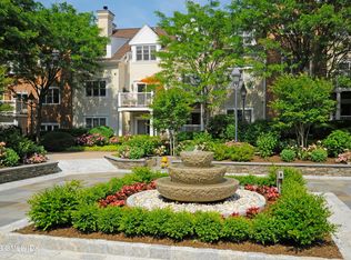51 Forest Ave APT 24, Greenwich, CT 06870
