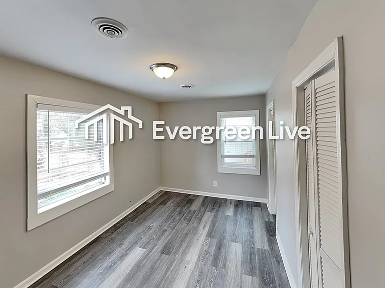2492 Connally Dr — Photo 8