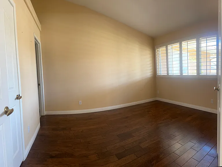 2211 Rhonda St — Photo 16