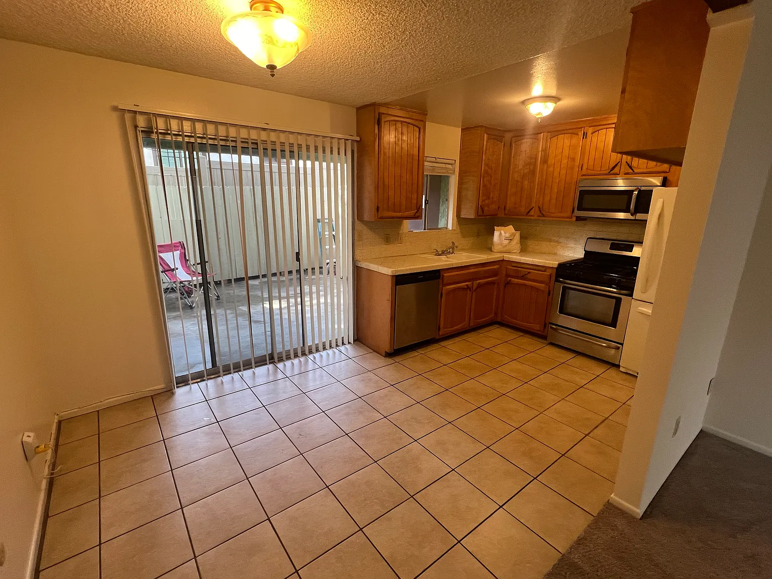 2 bed, 900 sqft, $2,595 — Photo 3