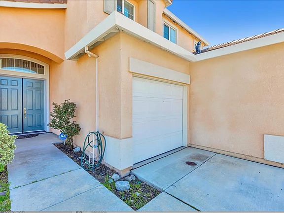 3rd image of 1400 Whispering Wind Dr