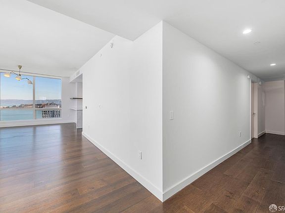 4th image of 488 Folsom St #4402