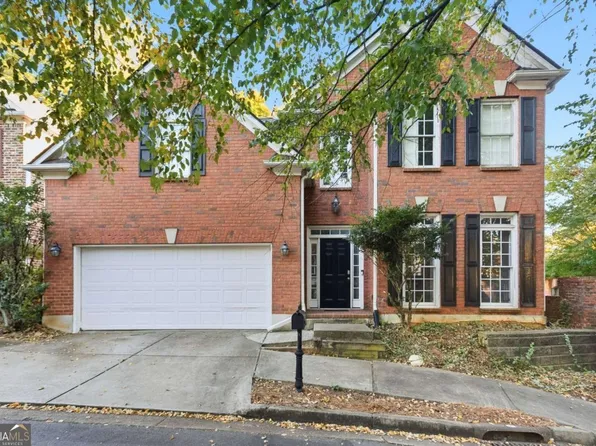 1 Village Walk Dr, Decatur, GA 30030