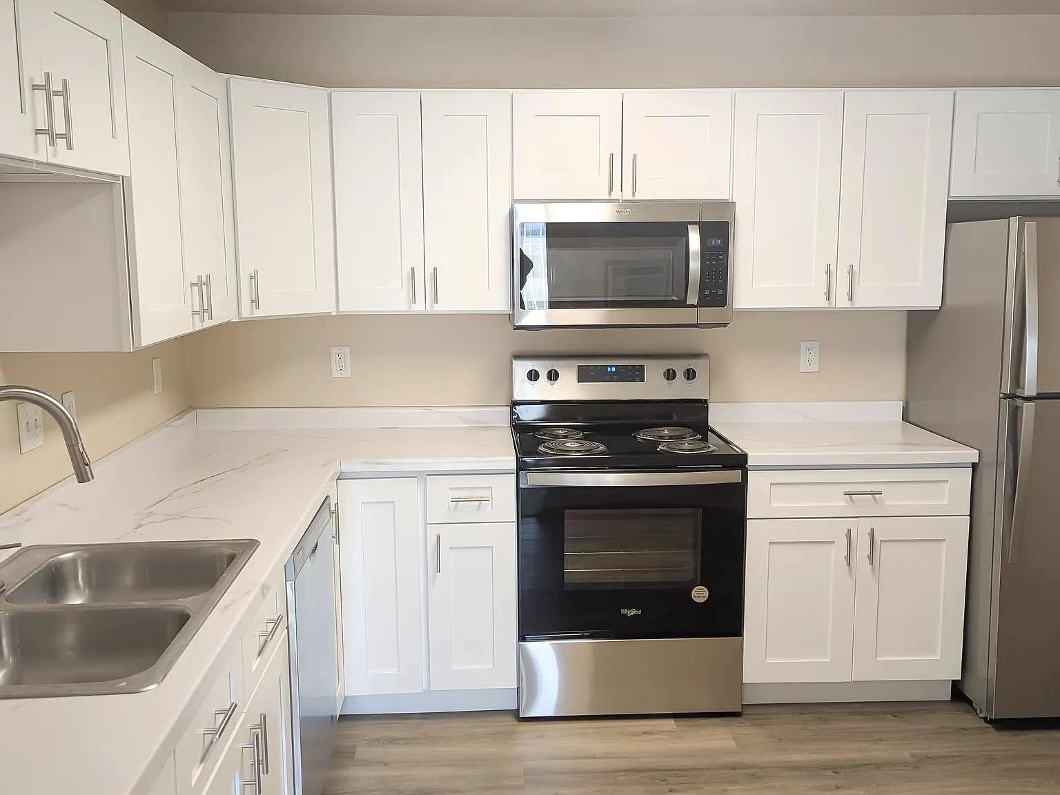Osgood Townsite Apartment Homes — Photo 2