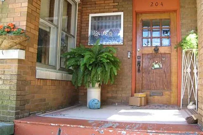 204 W Armstrong Ave #2/1 — Photo 3