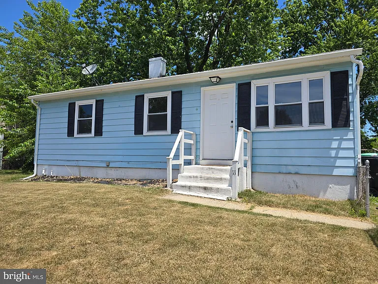 11 Glenwood Dr — Photo 4