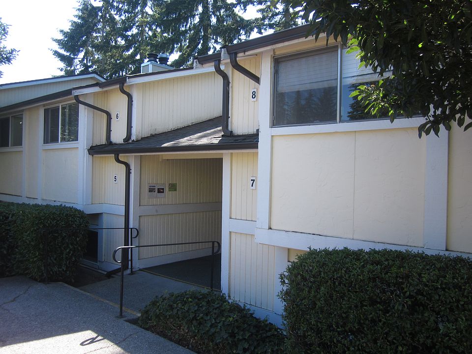 1st image of 4731 176th St SW APT K8