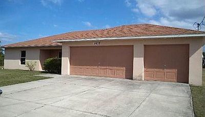 1st image of 3935 NE 22nd Pl