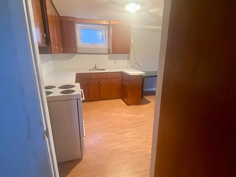 26 Cavotti Cres — Photo 3