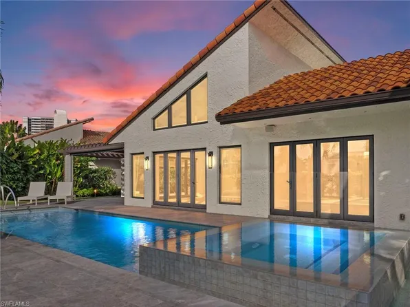 572 Tierra Mar LN #19, NAPLES, FL 34108