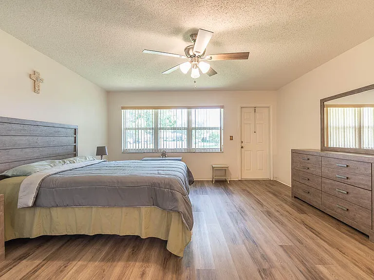 5061 Lakefront Blvd #B — Photo 19