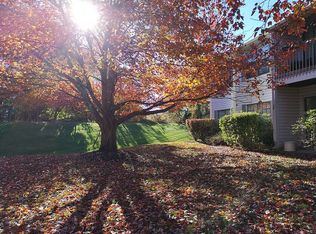 75 Crabapple Ln #275, Franklin Park, NJ 08823