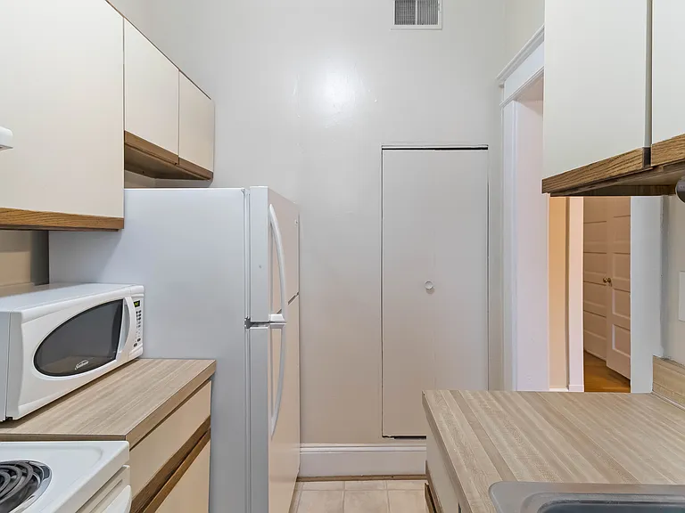 1724 T St NW #23 — Photo 2