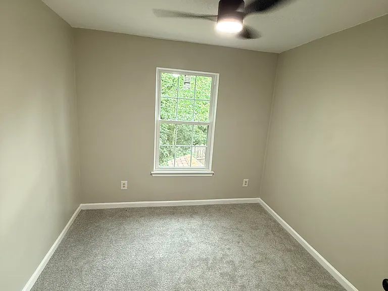 755 Huntly Dr — Photo 25