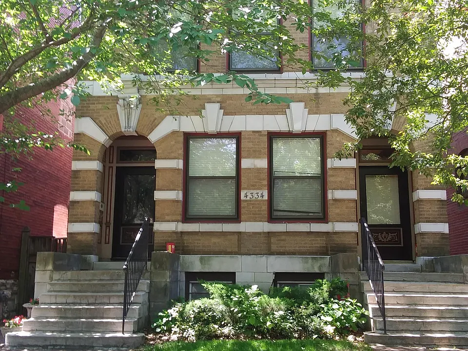 Door on right leads to entire 2nd floor unit.