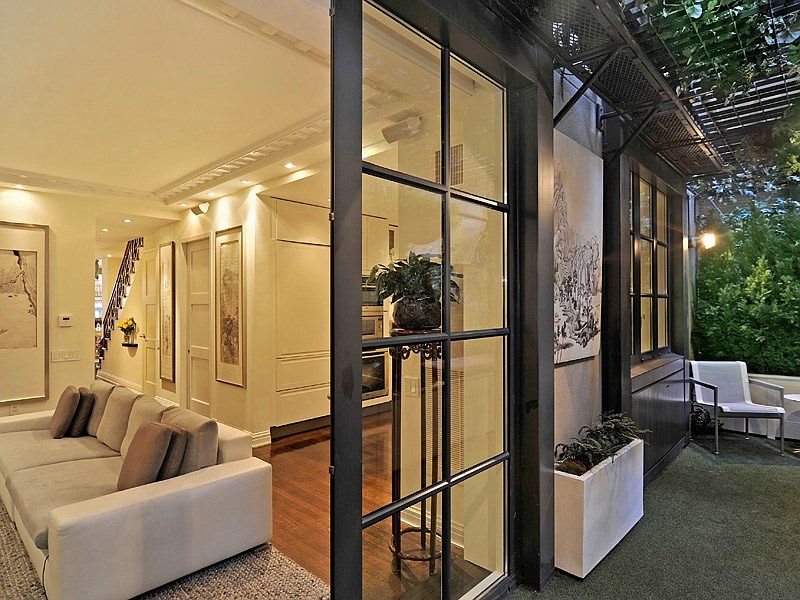 1st image of 985 Park Ave