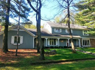 10619 Deerpath Rd, Woodstock, IL 60098