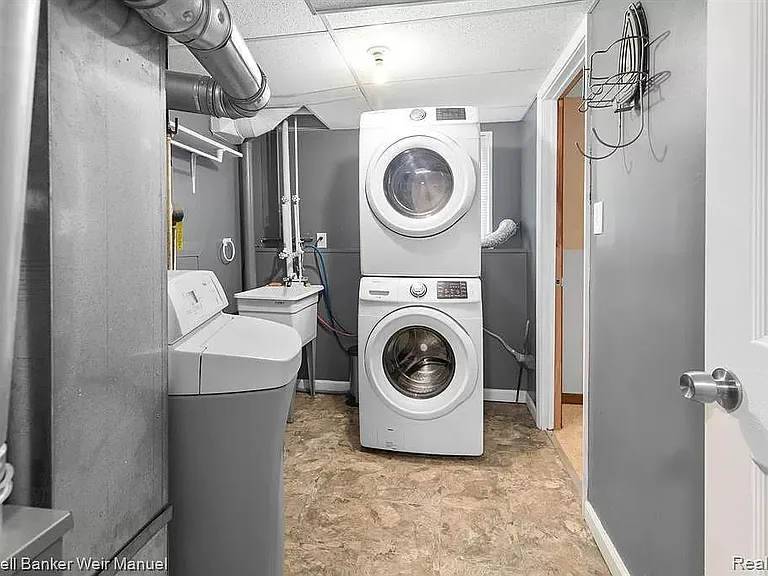 6995 Leytonstone Blvd — Photo 23